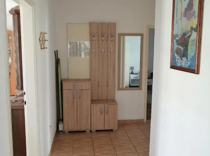 With Parking Space - 21353 * ماكارسكا